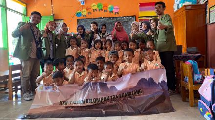 Tim KKN Tematik 124 UPN Vetereran Jawa Timur Menggelar Sosialisasi Pentingnya Hidup Sehat